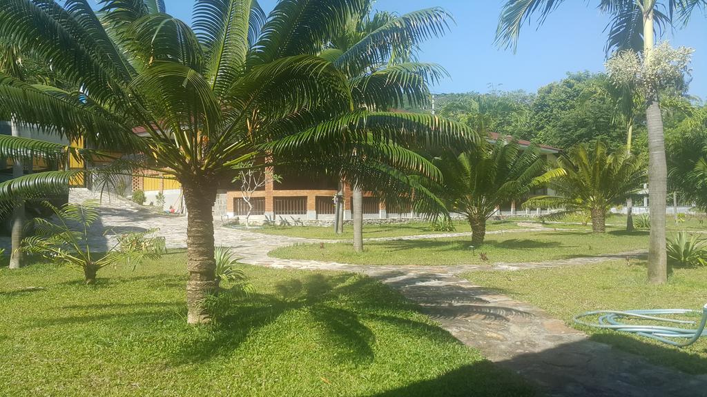 Casavelion Hotel Karimunjawa Exterior foto
