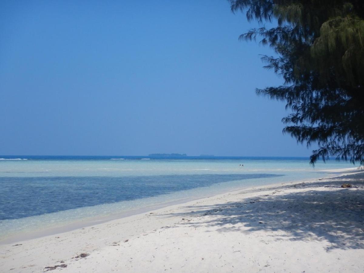 Casavelion Hotel Karimunjawa Exterior foto
